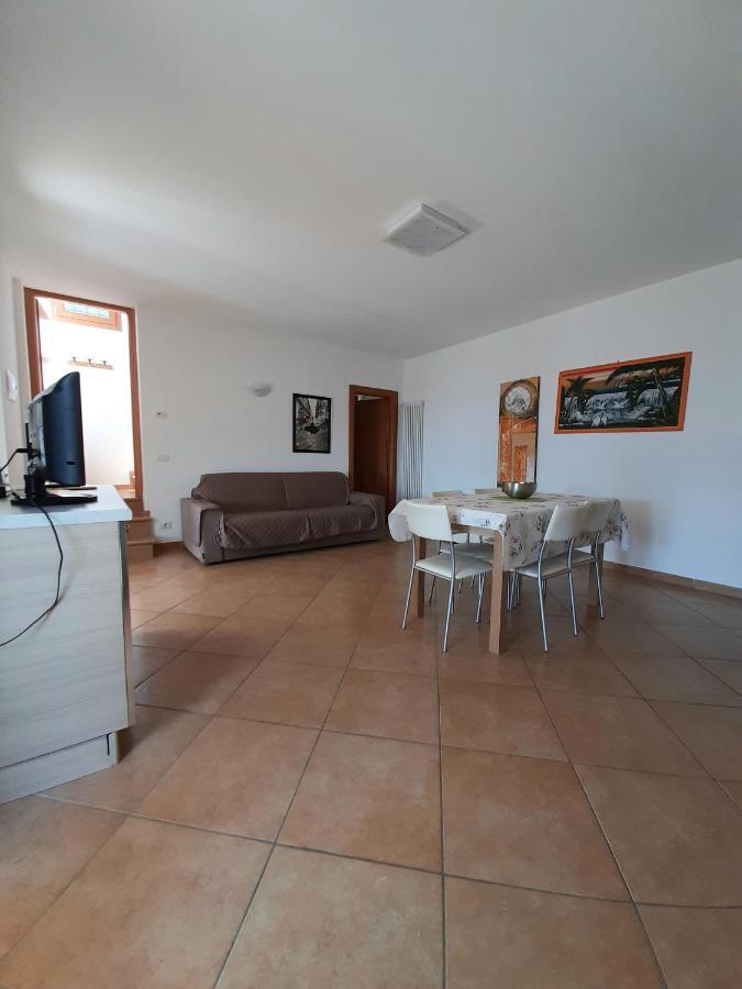 ברנצונה סול גארדה Apartment Maria מראה חיצוני תמונה
